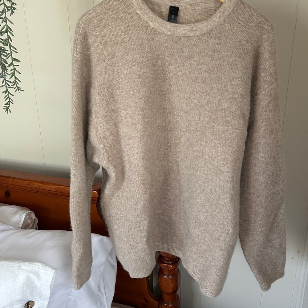 Lululemon Men’s Sweater
